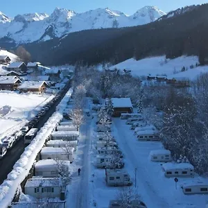 le-clos-du-pin.hotels-rhonealpes.com/